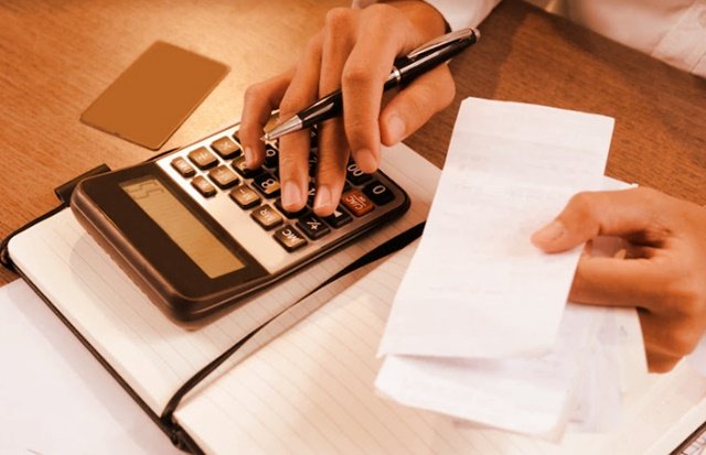 Será que pagar contas com cartão de crédito pode ter algum benefício ? — Divulga Oeste