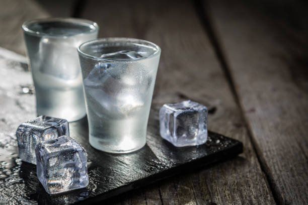 Conheça 5 drinks e aprenda a fazer Doce Pessegueiro