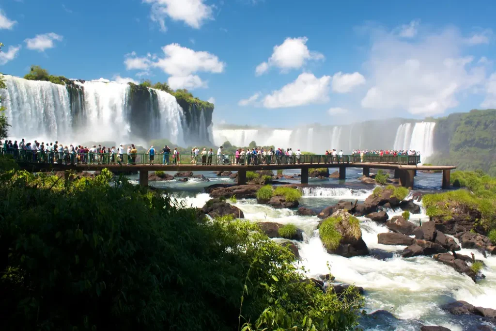 6 lugares incríveis para você passar suas férias foz do iguaçu divulga oeste noticias