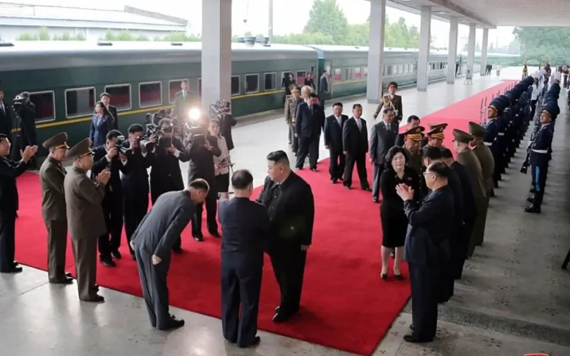 Kim Jong Un Viaja em Trem Blindado pela Rússia para Encontro com Putin