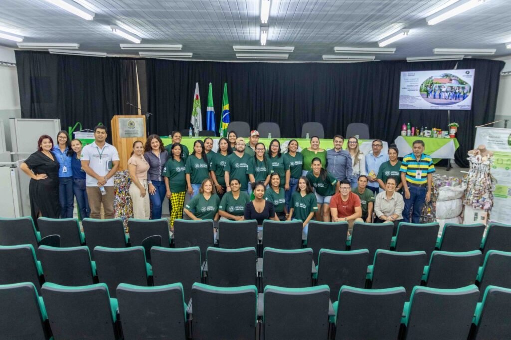  Recicla Naviraí uma oportunidade de formalização e melhores condições de trabalho.  Cooperativa Recicla Naviraí