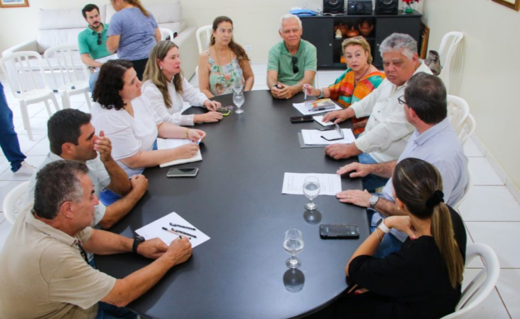 Prefeito Dr. Cassiano Visita Instituto Eurípedes Barsanulpho, Lar do Idoso em Três Lagoas 