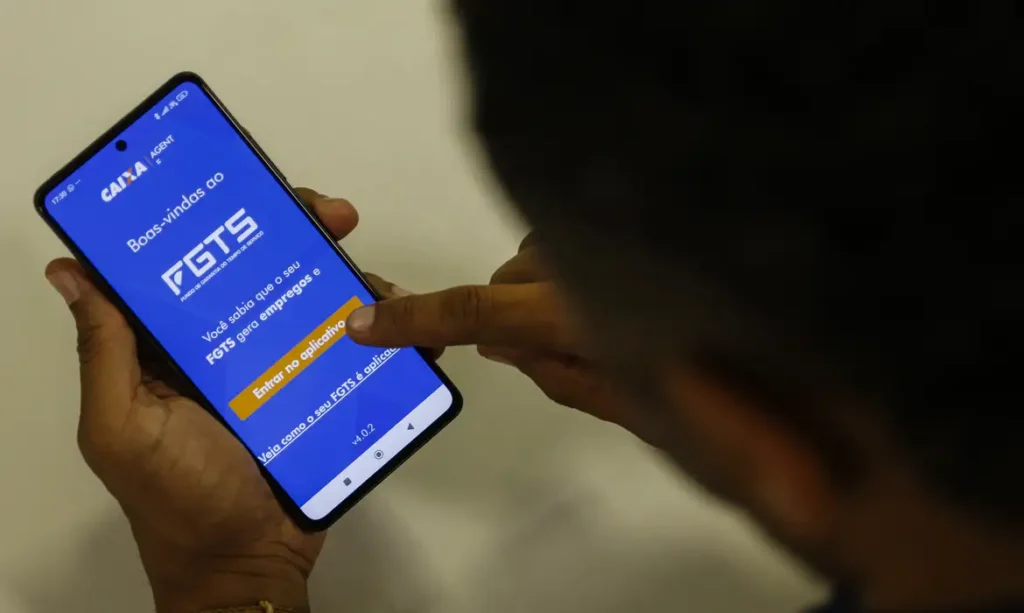 Liberação dos valores do saque-aniversário do FGTS para trabalhadores demitidos sem justa causa estimular a economia