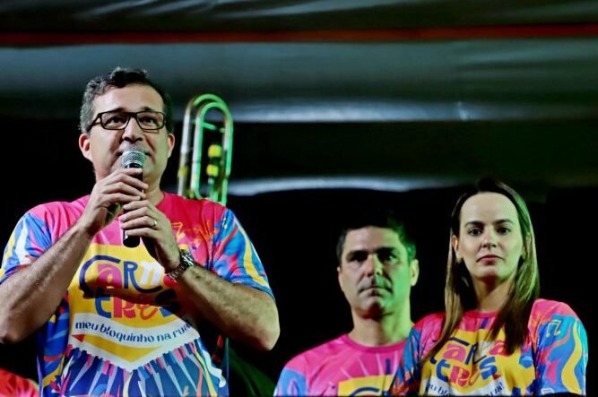 Carna Três Lagoas Fiduma & Jeca com a palavra do prefeito Dr. Cassiano