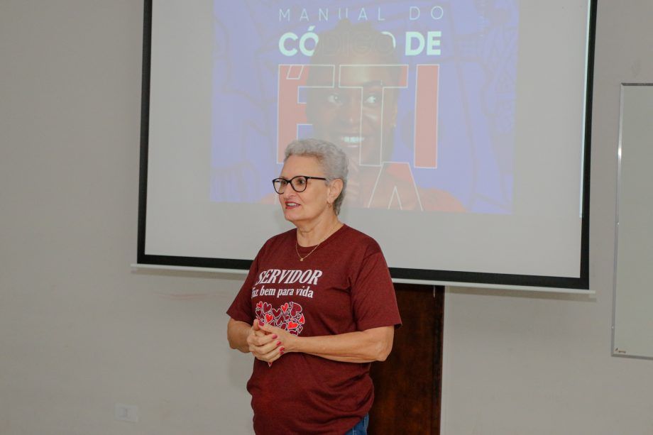 Saúde promove atividade formativa do Projeto PET-Saúde Equidade sobre o Código de Ética