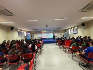 Adolescentes de colégio da Capital participam de palestra contra bullying e cyberbullying 2 Adolescentes de colégio da Capital participam de palestra contra bullying e cyberbullying