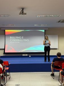 Adolescentes de colégio da Capital participam de palestra contra bullying e cyberbullying 1 Adolescentes de colégio da Capital participam de palestra contra bullying e cyberbullying