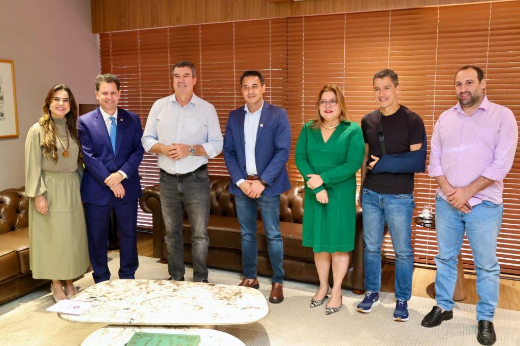 Sacuno faz pedidos para Naviraí em audiência com Governador Riedel 1 Sacuno faz pedidos para Naviraí em audiência com Governador Riedel