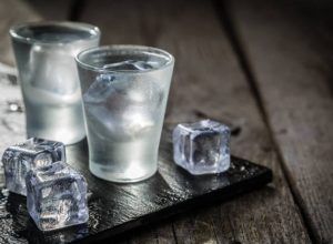 Conheça 5 drinks e aprenda a fazer Doce Pessegueiro
